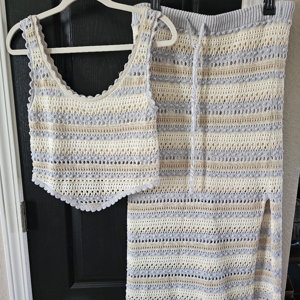 Jessica Simpson 2 Piece Lined Crochet Set